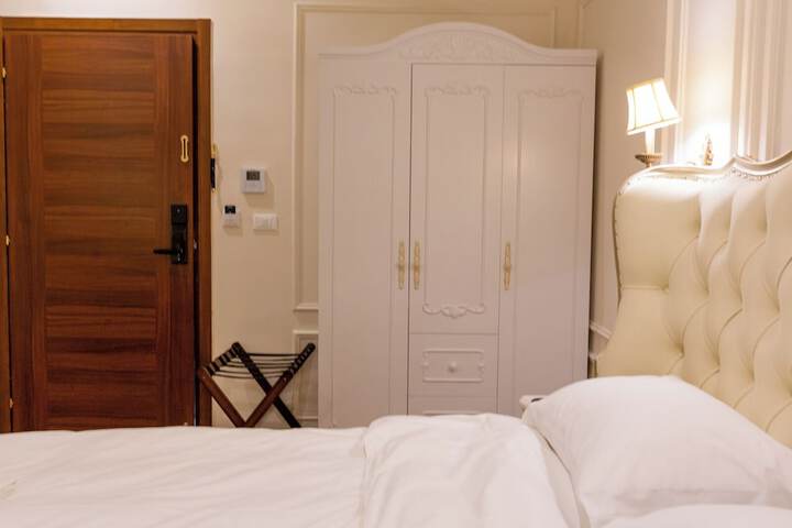 Room 38 of 96