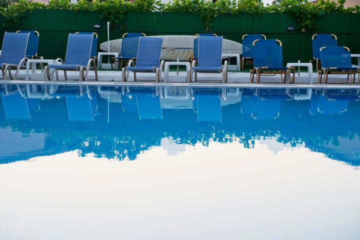 Pool 13 of 51