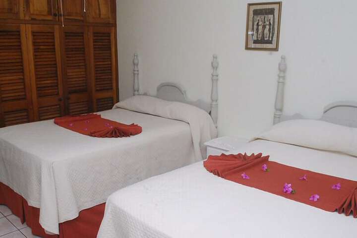 Room 9 of 26