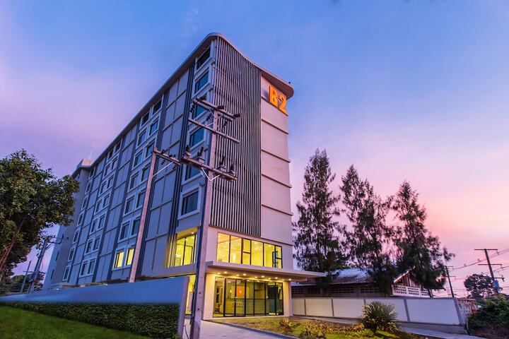 B2 Ubon Premier Hotel