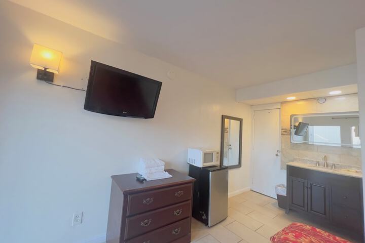 2 Double Beds (13 of 15)