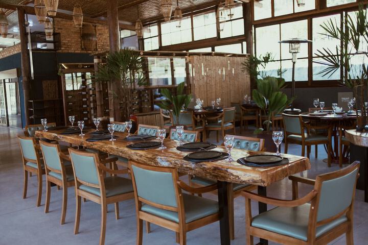 Dining 93 of 133