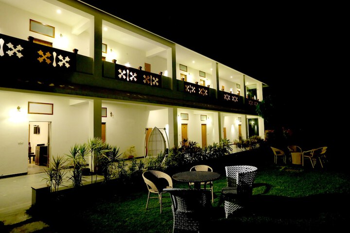 Hotel 4 of 13