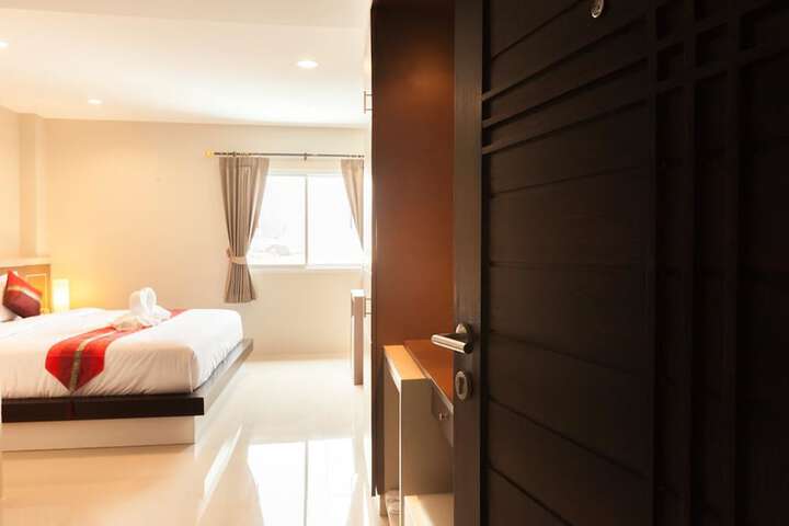 Room 3 of 25