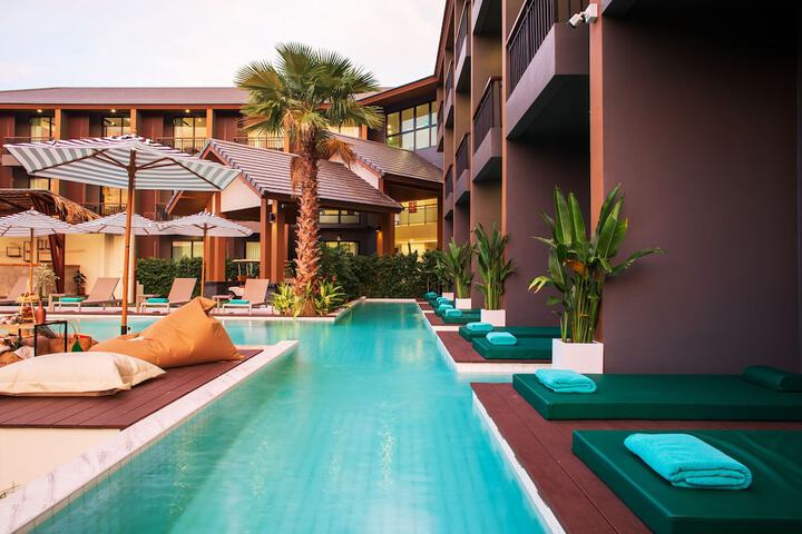 Pool 58 of 84