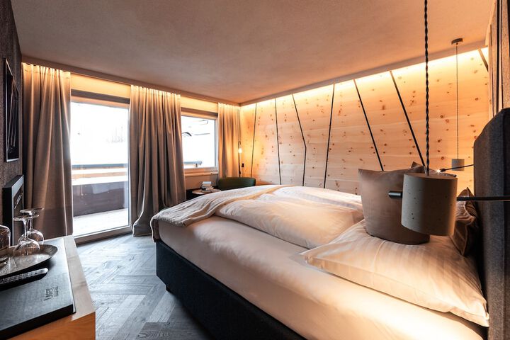 Room 12 of 70