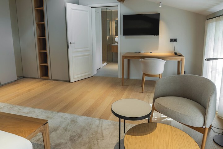 Room 19 of 49