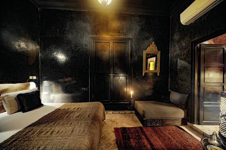 Room 18 of 111