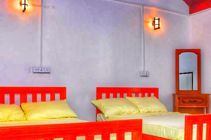 Room 8 of 18