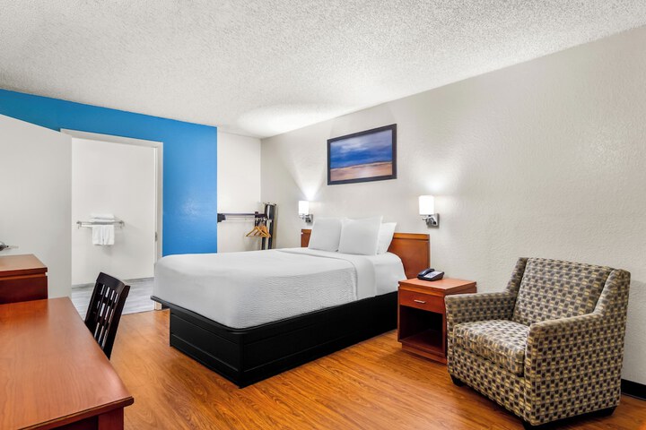 Room 5 of 23