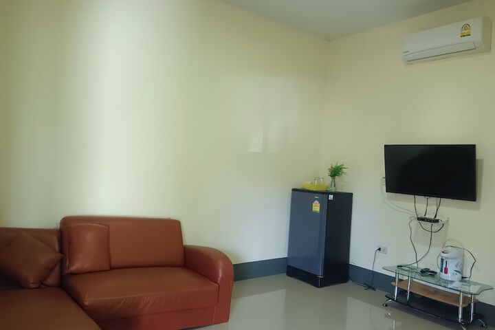 Room 6 of 30