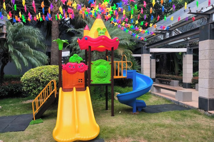 Children's play area - outdoor