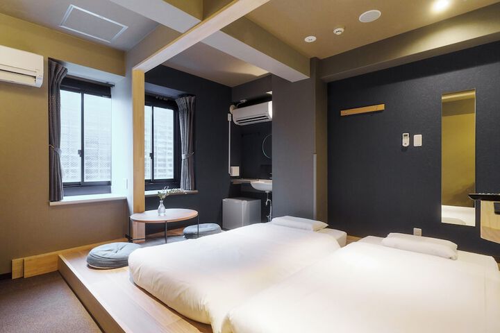 Room 34 of 77