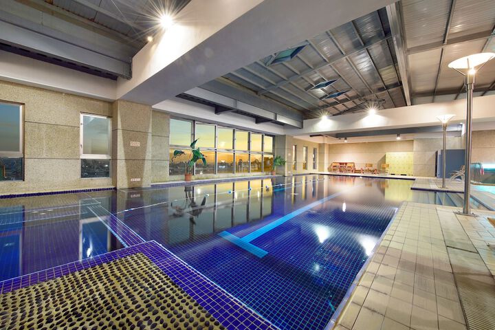Pool 47 of 100