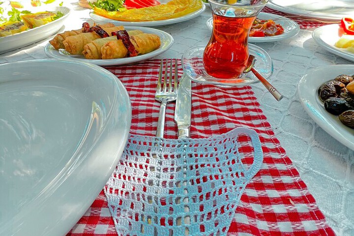 Breakfast/Coffee Service 66 of 139