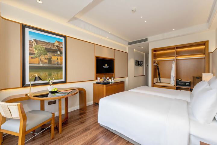 Room 51 of 107