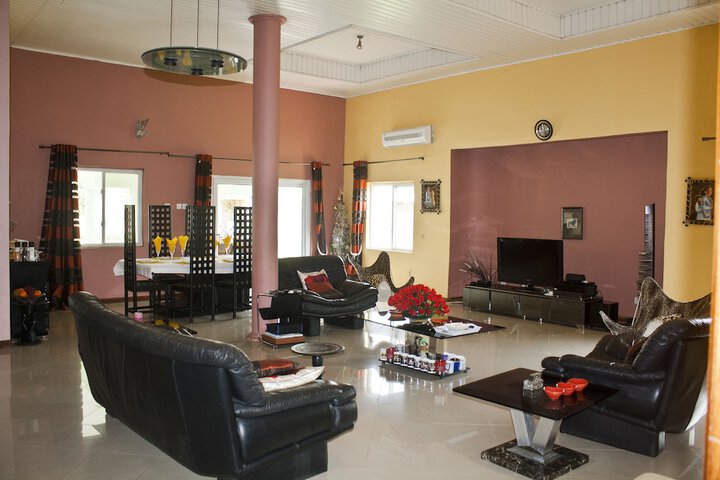 Lounge 61 of 66