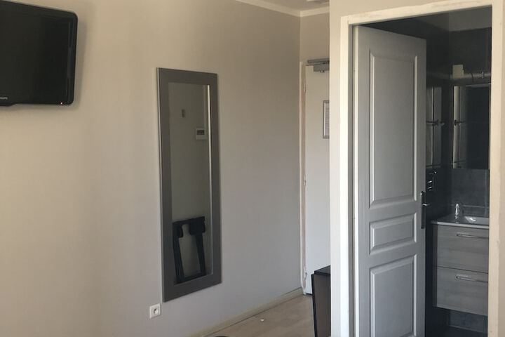 Room 15 of 67