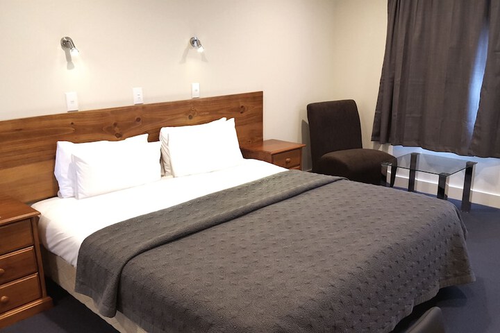 Room 3 of 36