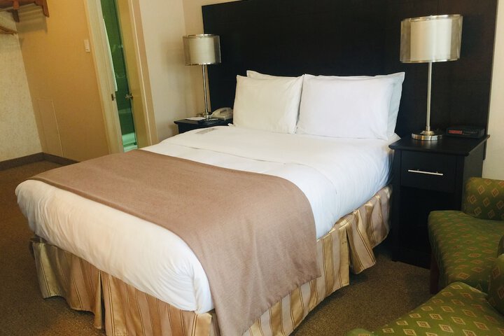 Room 9 of 30