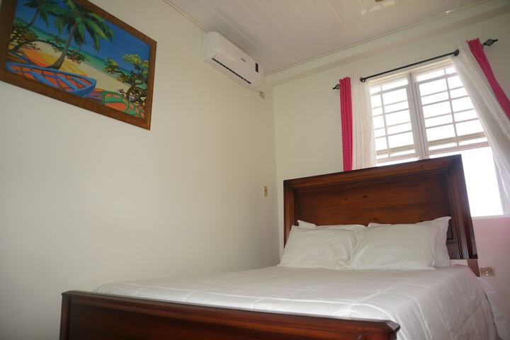 Room 3 of 27