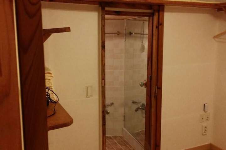 Room 4 of 15