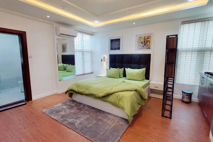 Room 4 of 26