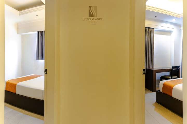 Room 10 of 22