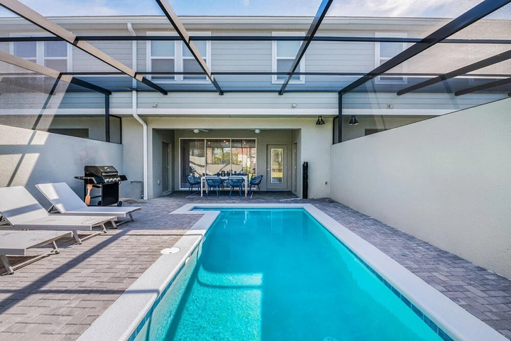 Pool 14 of 25