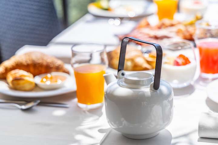 Breakfast/Coffee Service 124 of 137