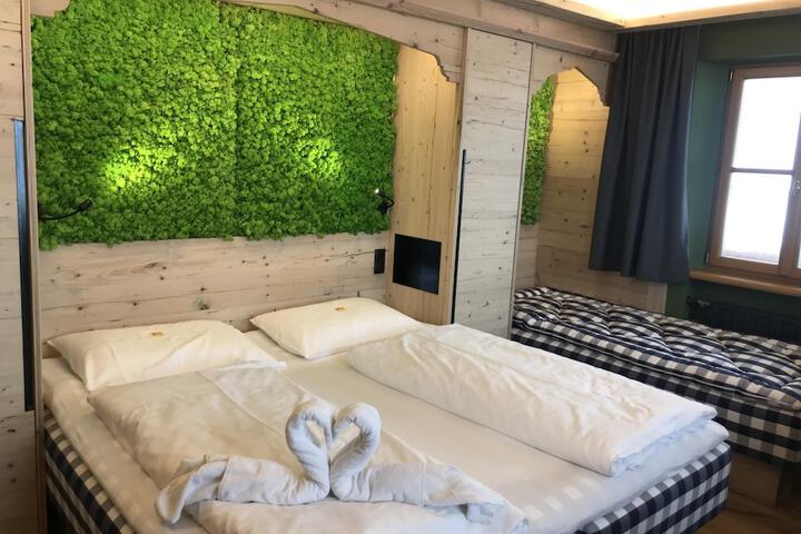 Room 14 of 69