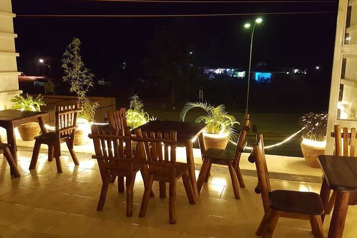 Dining 47 of 71