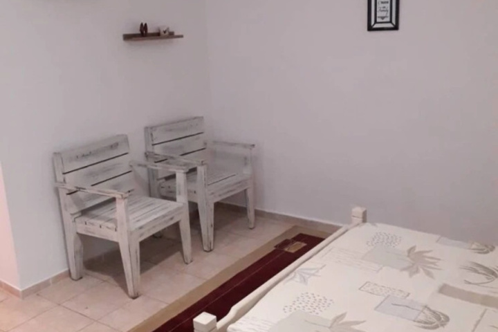 Room 12 of 15