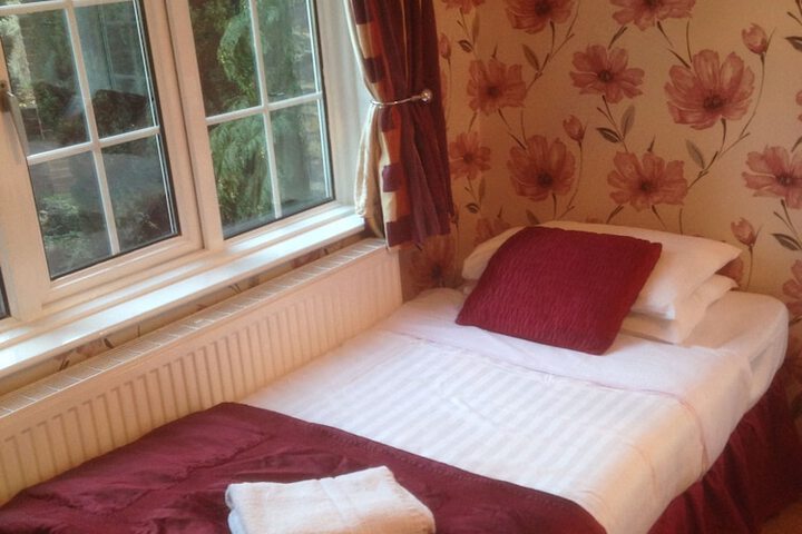 Room 6 of 20