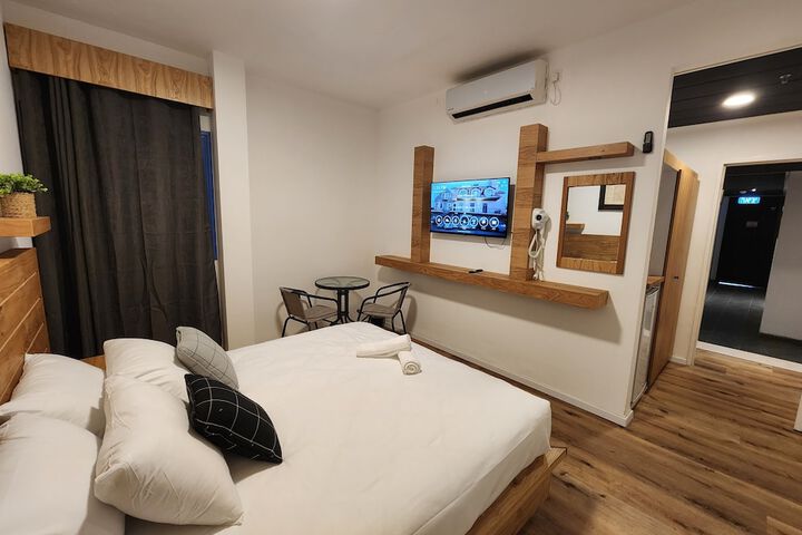 Room 78 of 141