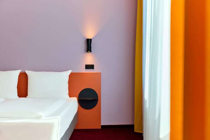 Room 29 of 51