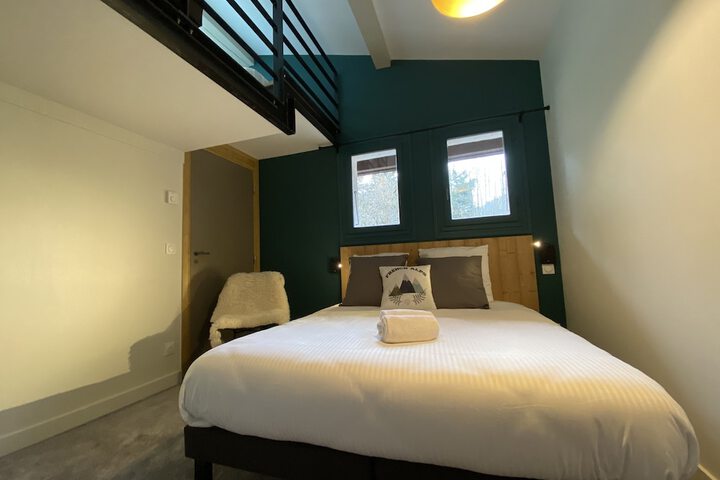 Room 52 of 59