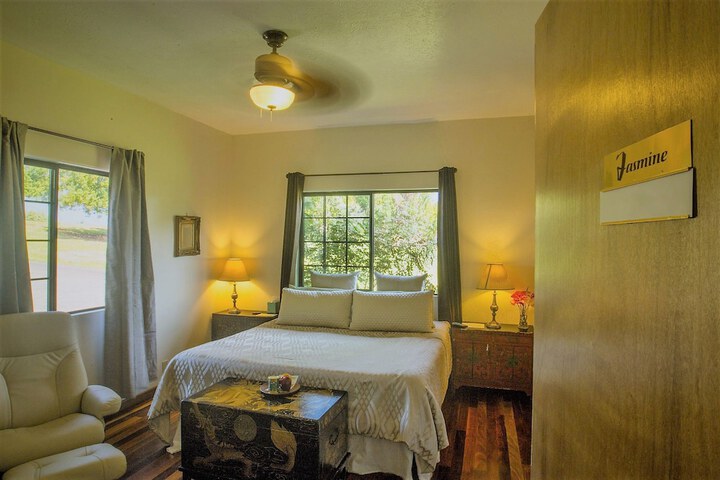 Room 9 of 61