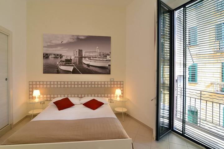 Room 6 of 36