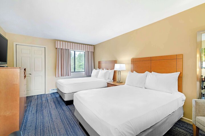 2 Double Beds Microwave and Refrigerator WiFi Full Breakfast (7 of 7)