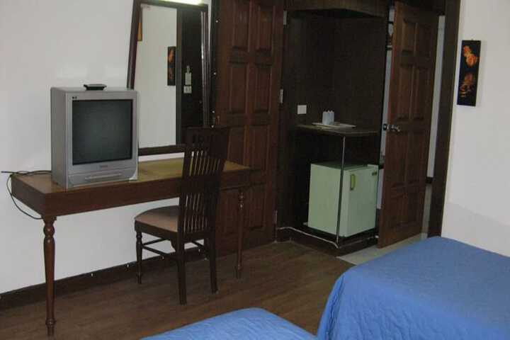 Room 18 of 40