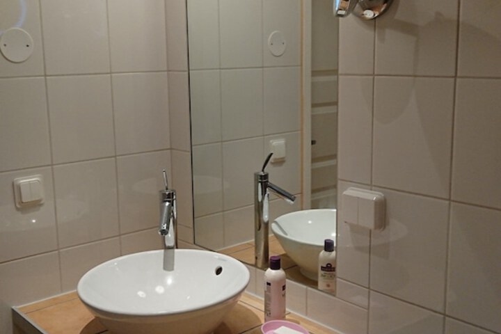 Room 25 of 46