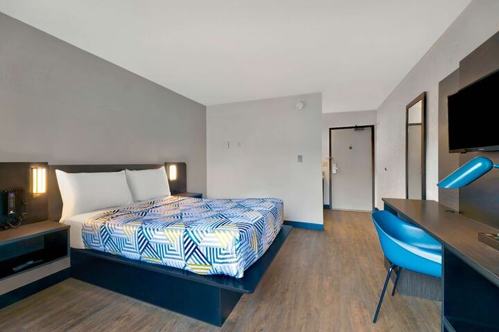 1 Double Bed (1 of 11)