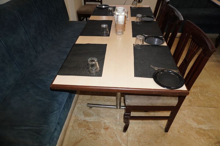 Dining 28 of 77