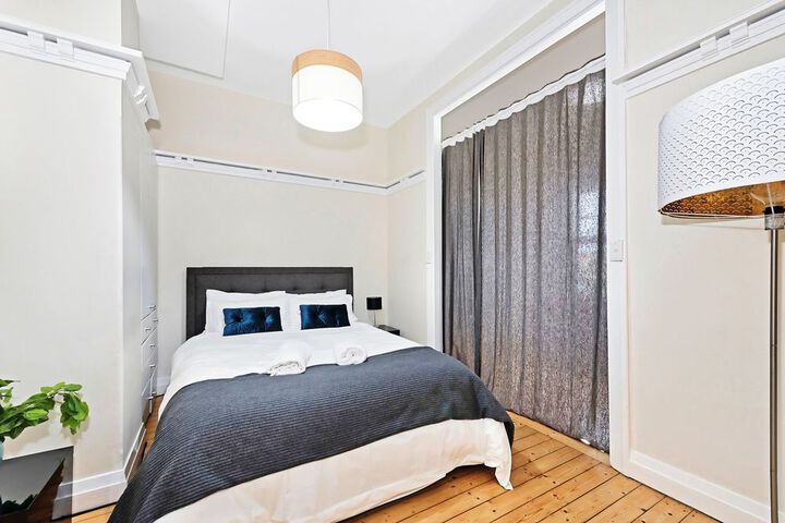 Room 4 of 39