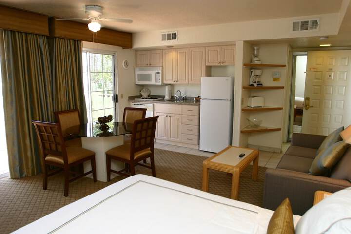 Private kitchenette