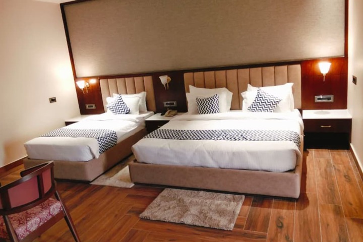 Room 7 of 38