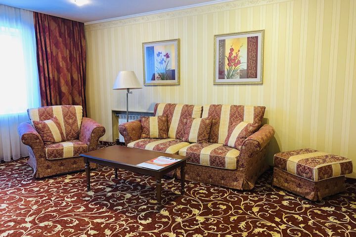 Room 35 of 61