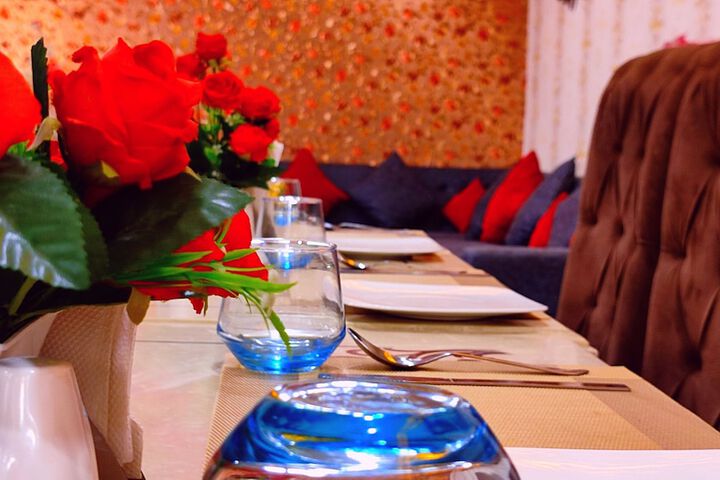 Dining 37 of 49