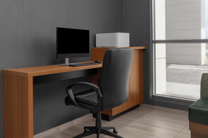 Business Center 26 of 28
